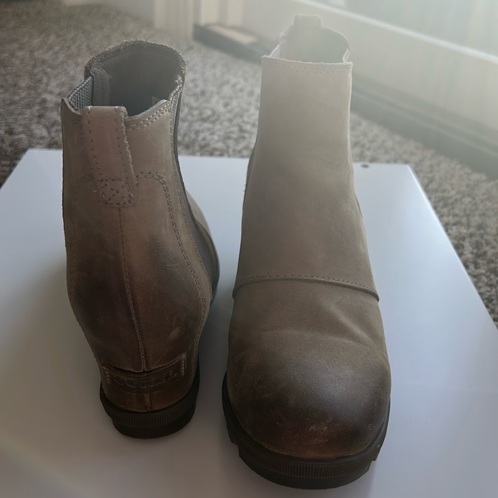 SOREL wedge tan leather bootie.